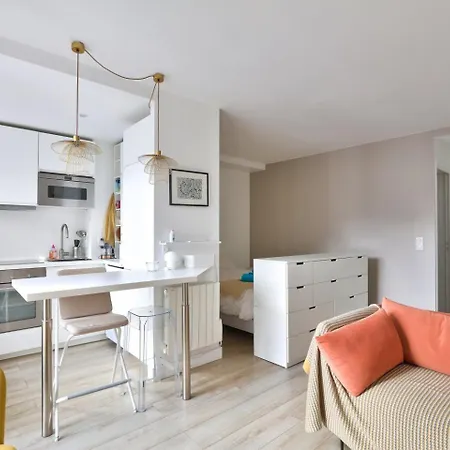 Bel A 5 Min A Pied De La Station De Metro Apartment Paris